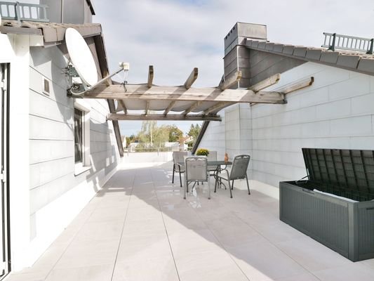 Dachterrasse mit Pergola