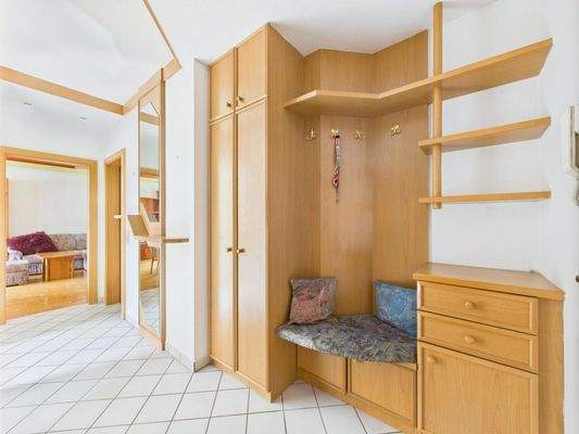 CAM04191G0-PR0038-STILL012