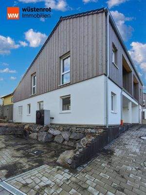 DHH links Strassenseite