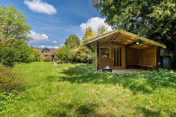 Norderstedt-Grundstück-mit-Altbestand-in-Waldrandlage-24