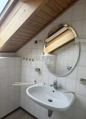 c4b4e241-0101-4d52-a49b-75dd0e4f4b61