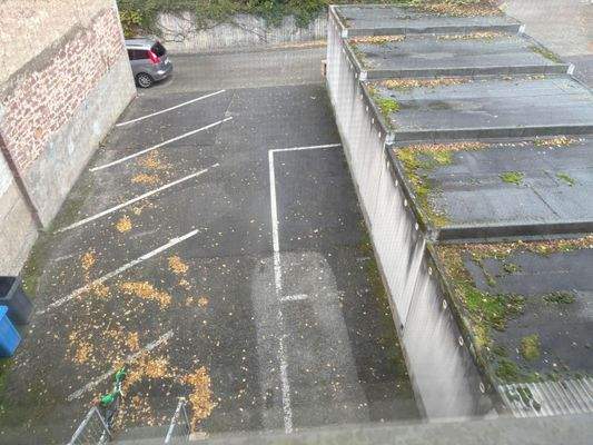 der erste Stellplatz rechts gehört Ihnen