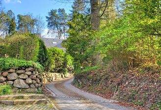 Zufahrt zum Grundstück von der Straße