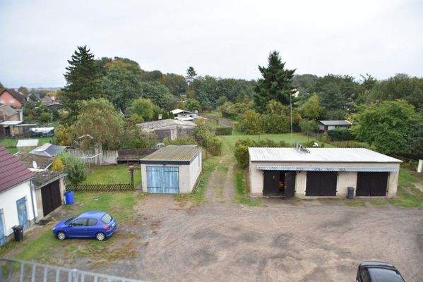 Blick über Gesamtgrundstück