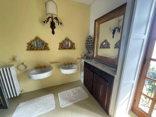 Badezimmer Hauptschlafzimmer