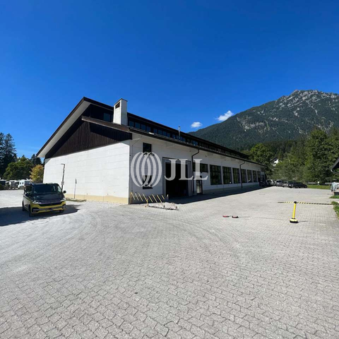 Grainau Halle, Grainau Hallenfläche