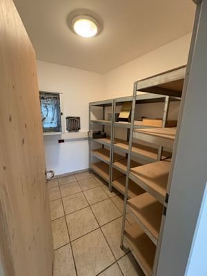 EG Büro Archiv.JPG