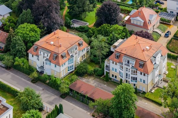 Wohnanlage bestehend aus 2 Stadtvillen und 12 Einh