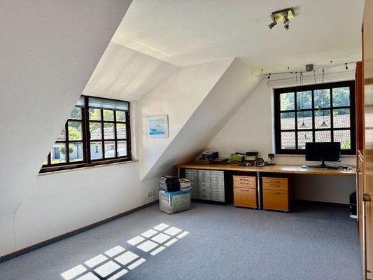 Büro im Dachgeschoss