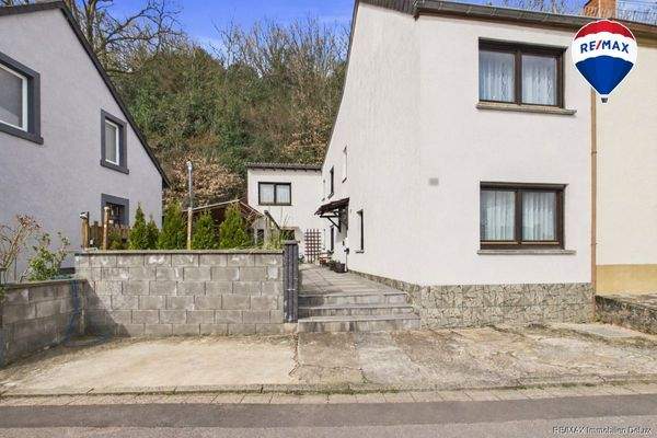 REMAX Immobilien DeLux Haus in Losheim am See - Britten zu verkaufen