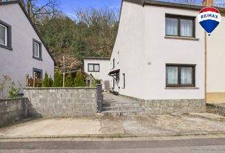 REMAX Immobilien DeLux Haus in Losheim am See - Britten zu verkaufen