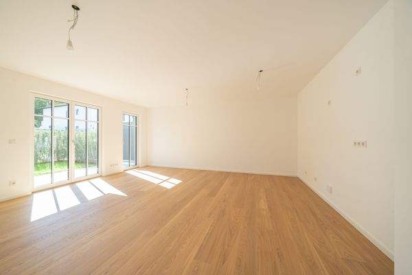 TS25 - WHG01 - 001.jpg