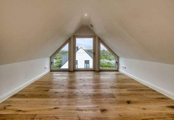 Geräumiges Dachgeschoss
