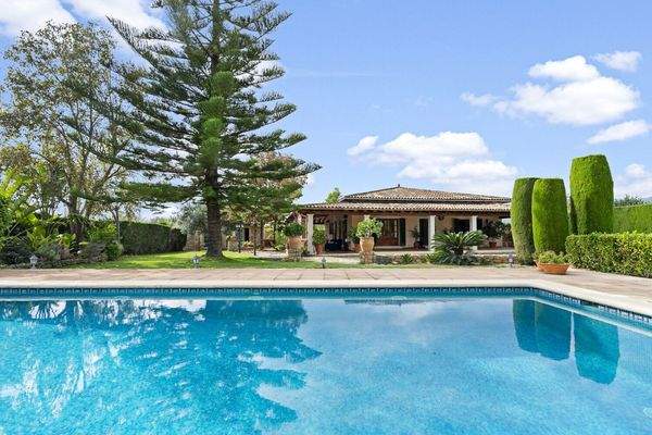 Blick vom Pool Richtung Finca