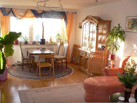 sonniges Wohnzimmer