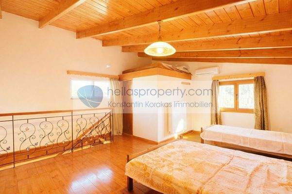 652b91af874f44cbada820d6fcbf0663-original