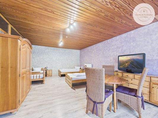 Zimmer Nebengebäude