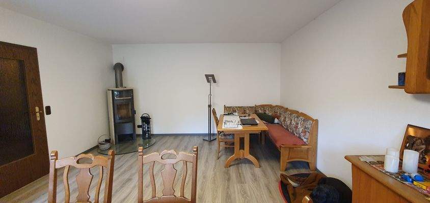 UG_Zimmer II - mit Kamin.jpg