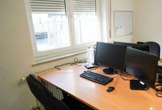 Büro und Halle zu vermieten