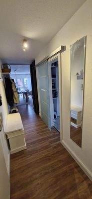 Flur UG mit Zugang zur Küche