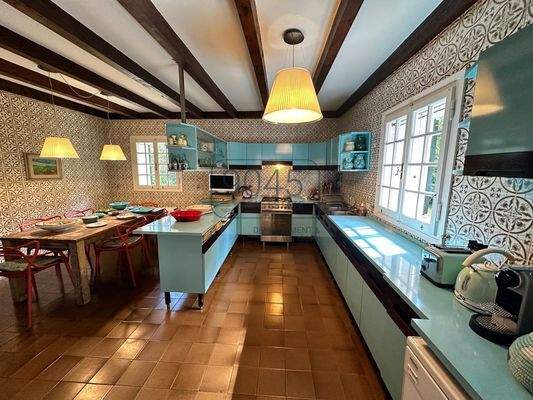 Exklusive Villa mit Pool in der Pineta di Roccamare an der toskanischen Küste