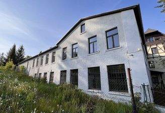 Gewerbe- / Fabriktrakt und 3-Familienhaus