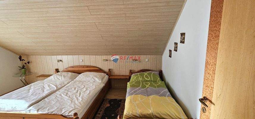 Wohnung Obergschoss Zimmer 1