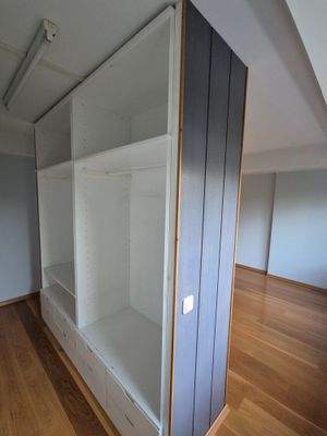 Kleiderschrank.jpg