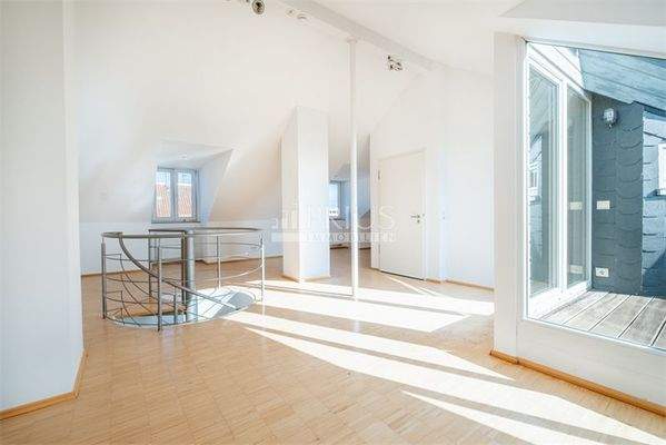 Prius_Kamera_Keplerstraße_FFM-