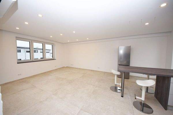 Büro Praxis 1 von 3