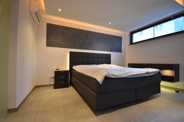 30 Schlafzimmer.JPG