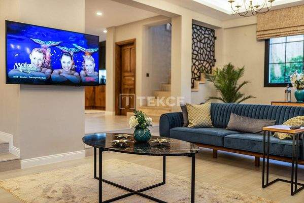 Home with Pool Suitable for Short-Term Rentals in Ölüdeniz Fethiye