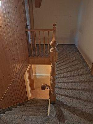 Treppenhaus zwischen EG und OG