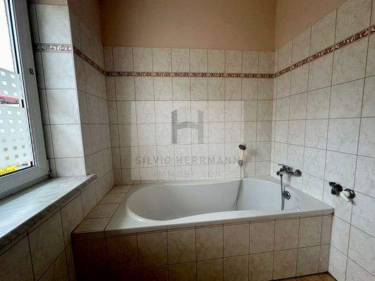 Wohnung Badezimmer 1. OG LI