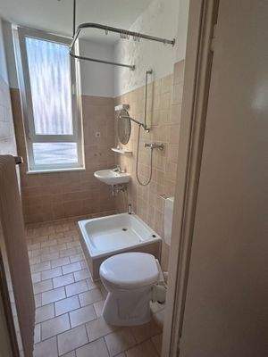 Wohnung im HP Duschbad mit Fenster