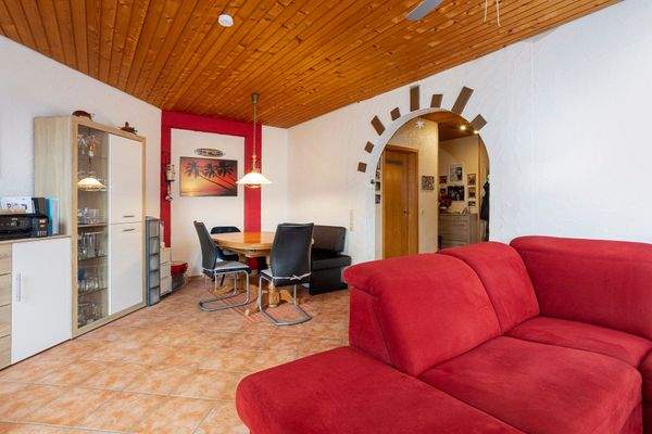 Wohnzimmer mit Essbereich