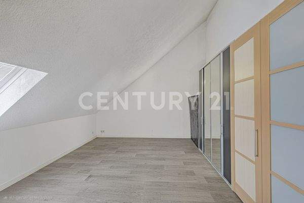 Dachgeschoss 2. Raum (Gegenstände digital entfernt)