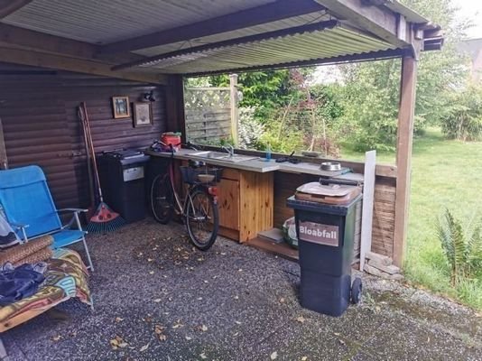 Terrasse mit Außenküche