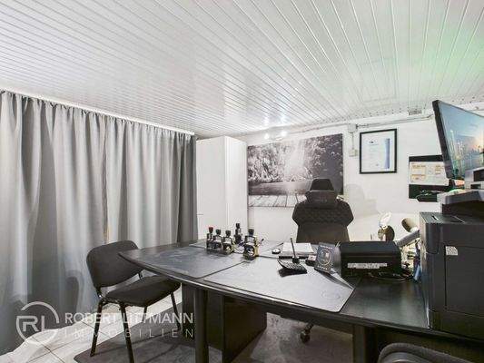 Büro (Keller)