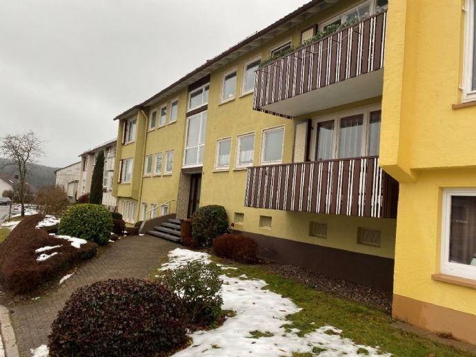 Mehrfamilienhaus mit 6 Parteien + 2 weitere genehmigte Parteien (Dachausbau)