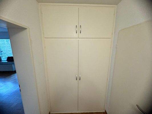 Einbauschrank im Flur