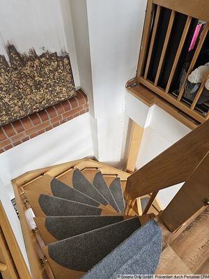 Wendeltreppe ins Dachgeschoss