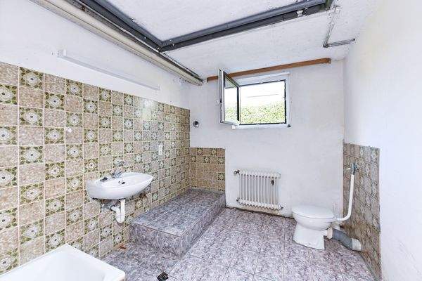 Duschbad im Untergeschoss