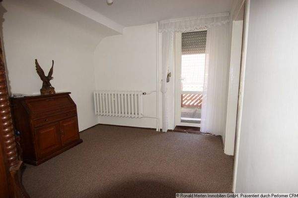 DG Zimmer mit Balkon