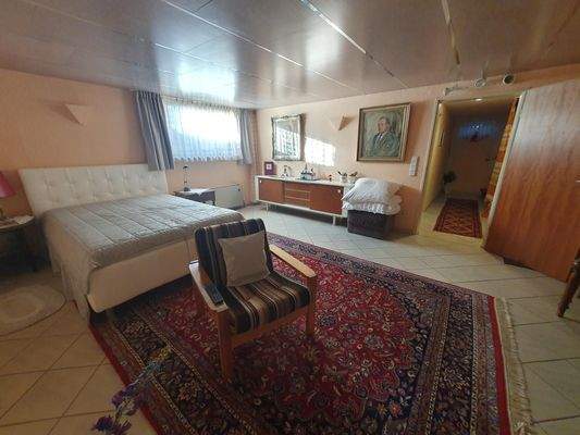 Gästezimmer im UG.jpg