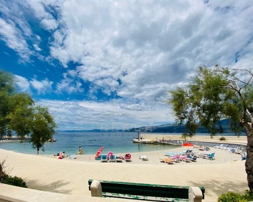  Erstklassiges Apartment direkt am Meer auf Brač