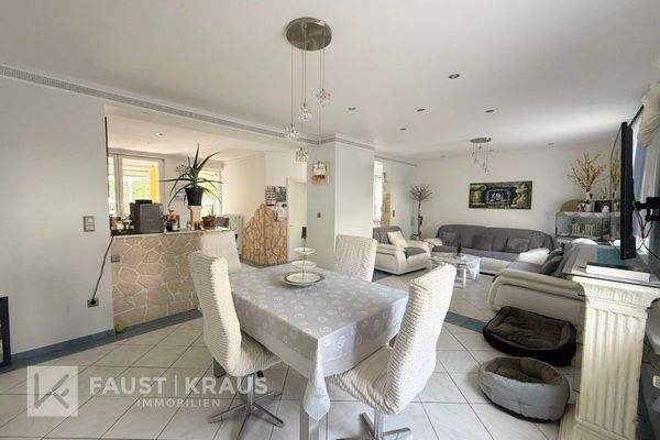 Wohn- und Essbereich