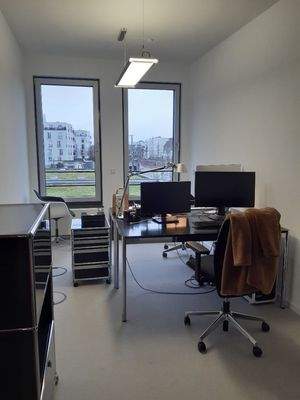 Schreibtisch im 2-er Büro