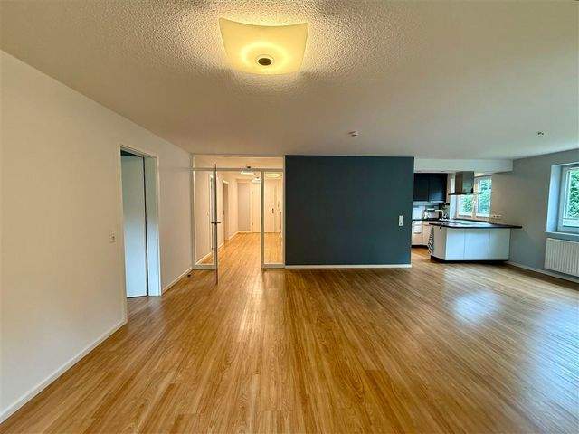 Moderne 4-Zimmer-Wohnung mit großzügigem Balkon und TG-Stellplatz // Schulenhof, Molfsee - Foto 2