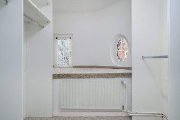 Begehbarer Kleiderschrank (DG)